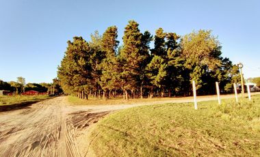 CASA CON PILETA Terreno AMPLIO - Mar De Ajo