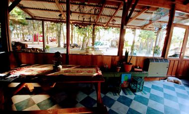 CASA CON PILETA Terreno AMPLIO - Mar De Ajo