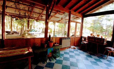 CASA CON PILETA Terreno AMPLIO - Mar De Ajo