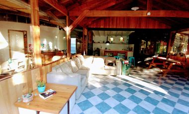 CASA CON PILETA Terreno AMPLIO - Mar De Ajo