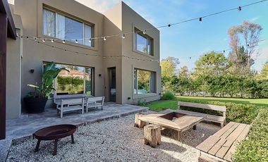 Casa en alquiler de verano (enero y febrero) con 4 dormitorios en El Encuentro