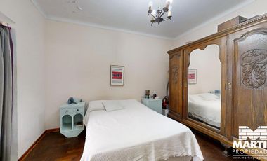 Casa en venta en Martinez 3 ambientes con patio y cochera mas Dpto 3 amb c/patio.