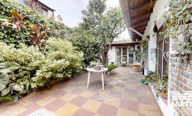 Casa en venta en Martinez 3 ambientes con patio y cochera mas Dpto 3 amb c/patio.