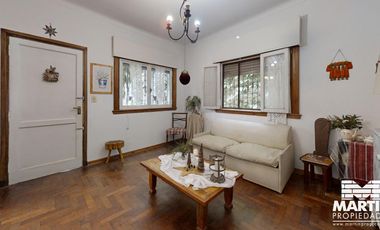 Casa en venta en Martinez 3 ambientes con patio y cochera mas Dpto 3 amb c/patio.