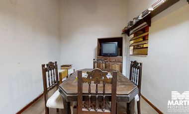 Casa en venta en Martinez 3 ambientes con patio y cochera mas Dpto 3 amb c/patio.