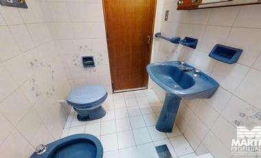 Casa en venta en Martinez 3 ambientes con patio y cochera mas Dpto 3 amb c/patio.