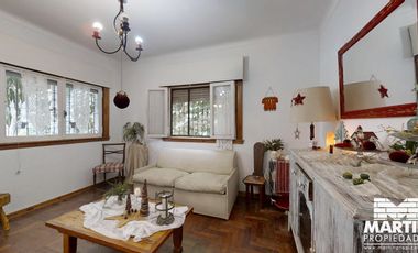 Casa en venta en Martinez 3 ambientes con patio y cochera mas Dpto 3 amb c/patio.