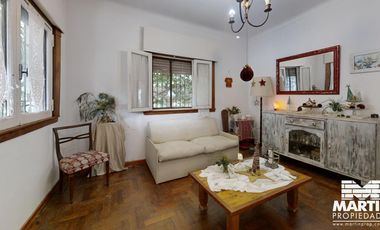 Casa en venta en Martinez 3 ambientes con patio y cochera mas Dpto 3 amb c/patio.