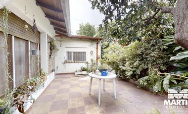 Casa en venta en Martinez 3 ambientes con patio y cochera mas Dpto 3 amb c/patio.