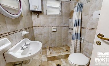 Casa en venta en Martinez 3 ambientes con patio y cochera mas Dpto 3 amb c/patio.