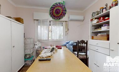 Casa en venta en Martinez 3 ambientes con patio y cochera mas Dpto 3 amb c/patio.