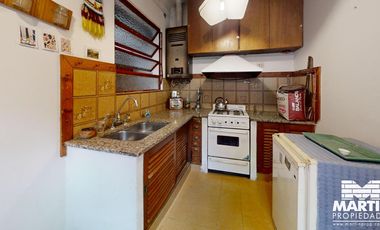 Casa en venta en Martinez 3 ambientes con patio y cochera mas Dpto 3 amb c/patio.