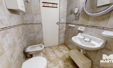 Casa en venta en Martinez 3 ambientes con patio y cochera mas Dpto 3 amb c/patio.