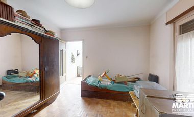 Casa en venta en Martinez 3 ambientes con patio y cochera mas Dpto 3 amb c/patio.