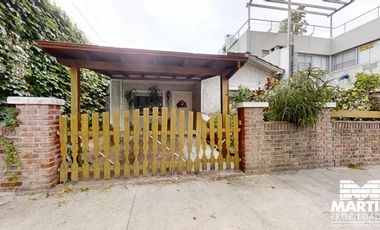 Casa en venta en Martinez 3 ambientes con patio y cochera mas Dpto 3 amb c/patio.