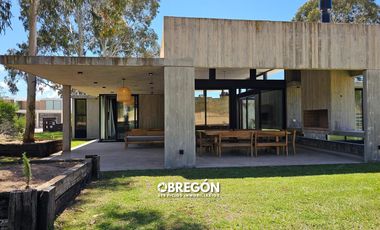 Casa en Venta en Costa Esmeralda Ecuestre Cancha de Polo