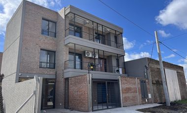 VENTA -EXCELENTE DEPTO 2 AMB -IDEAL INVERSION -CON RENTA-200 M DE ESTACION PILAR