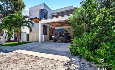 Residencia contemporánea en Senderos de Mayakoba