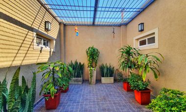 VENTA CASA 5 AMBIENTES VALENTIN ALSINA GARAGE PILETA