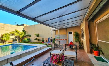 VENTA CASA 5 AMBIENTES VALENTIN ALSINA GARAGE PILETA