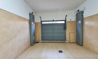 VENTA CASA 5 AMBIENTES VALENTIN ALSINA GARAGE PILETA