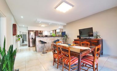 VENTA CASA 5 AMBIENTES VALENTIN ALSINA GARAGE PILETA