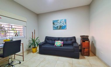 VENTA CASA 5 AMBIENTES VALENTIN ALSINA GARAGE PILETA