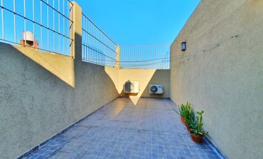 VENTA CASA 5 AMBIENTES VALENTIN ALSINA GARAGE PILETA