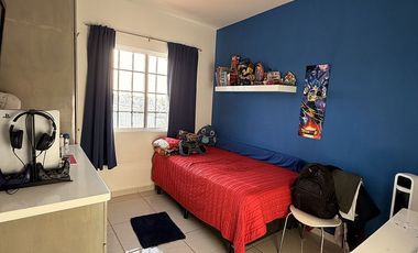 Casa en venta en privada Península Sur amueblada