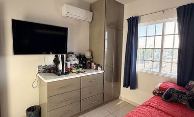 Casa en venta en privada Península Sur amueblada