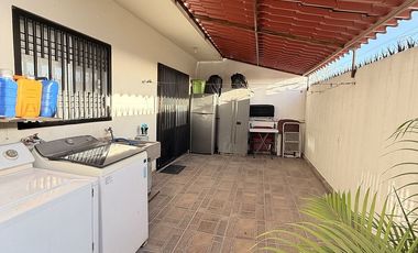 Casa en venta en privada Península Sur amueblada