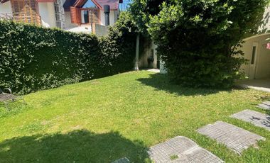 Chalet de época 10 ambientes Frente al Colegio Lincoln - La Lucila