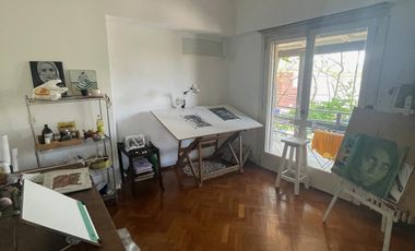 Chalet de época 10 ambientes Frente al Colegio Lincoln - La Lucila