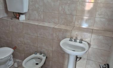 ph o departamento al frente con balcon