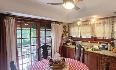 Casa chalet seis ambientes jardin a la venta en Wilde apto acepta permutas