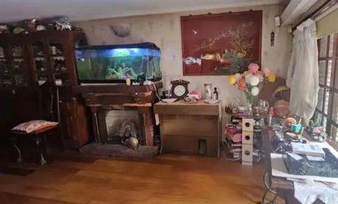 Casa chalet seis ambientes jardin a la venta en Wilde apto acepta permutas