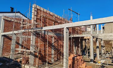 ALQUILER Local, de 154m2 - Centro - Bariloche