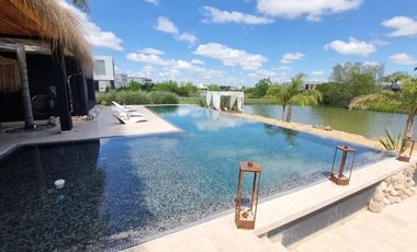 CASA EN VENTA, EL CANTON, BARRIO ISLAS, LOTE AL 300