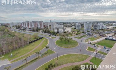 Departamento de 4 amb   dependencia en venta en ARMONY