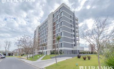 Departamento de 4 amb   dependencia en venta en ARMONY