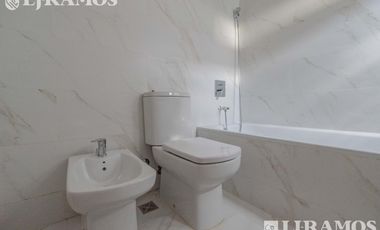 Departamento de 4 amb   dependencia en venta en ARMONY