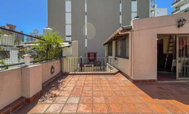 Casa 4 dormitorios con cochera, terraza y parrillero