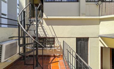 Casa 4 dormitorios con cochera, terraza y parrillero