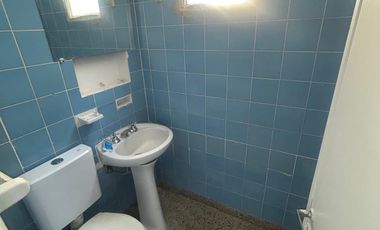 Casa en alquiler de 6 ambientes en Acassuso