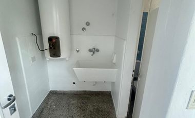 Casa en alquiler de 6 ambientes en Acassuso