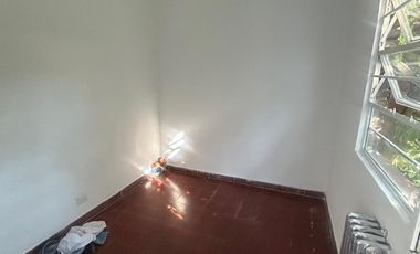 Casa en alquiler de 6 ambientes en Acassuso