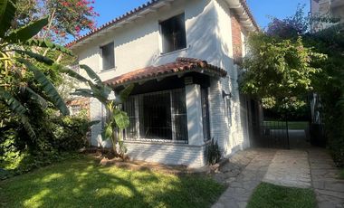 Casa en alquiler de 6 ambientes en Acassuso