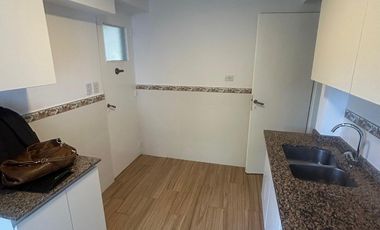 Casa en alquiler de 6 ambientes en Acassuso