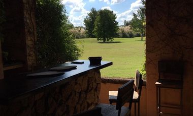 Espectacular Casa en Club de Polo en Lobos