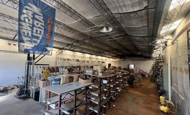 Local con depósito en Venta en Villa Ballester